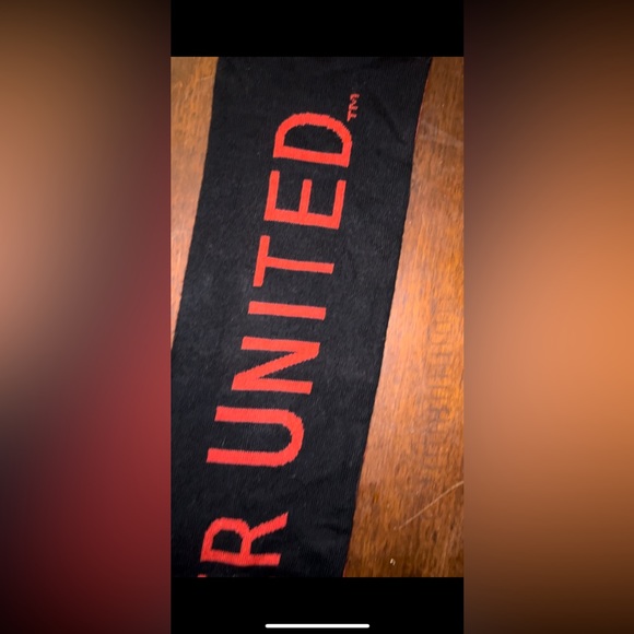 Manchester United scarf - Picture 10 of 11